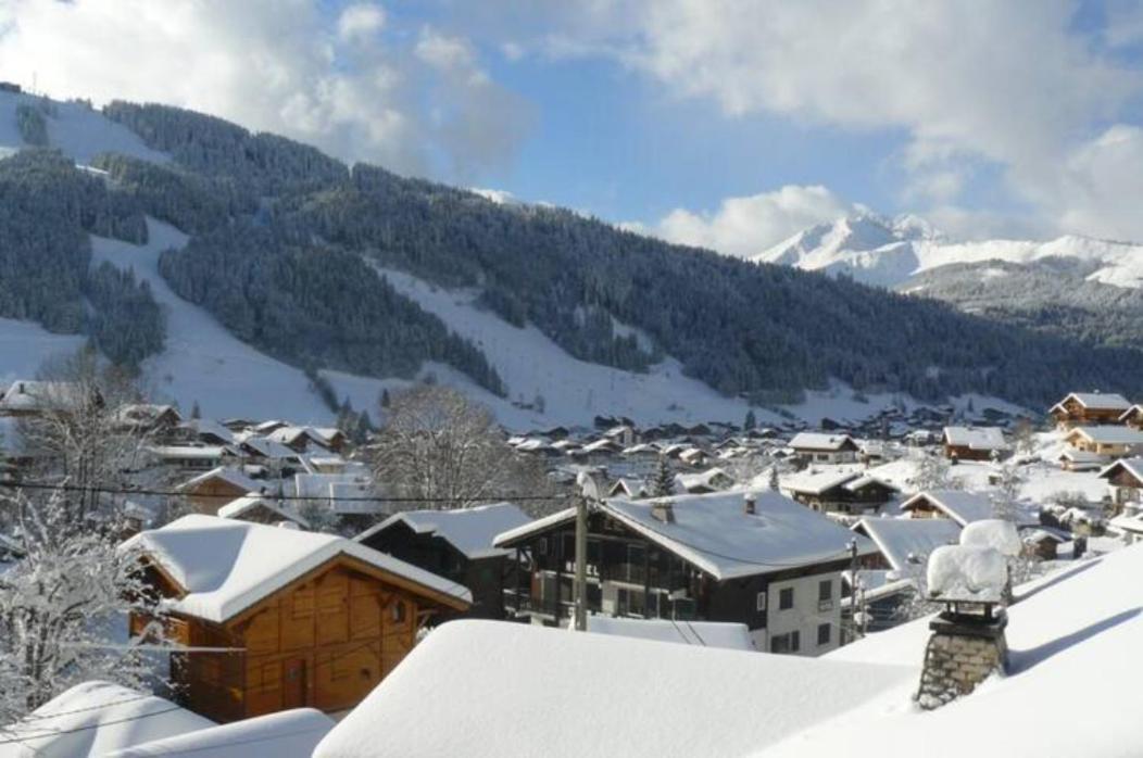Chalet In Morzine Sleeping 12 With Sauna Bagian luar foto