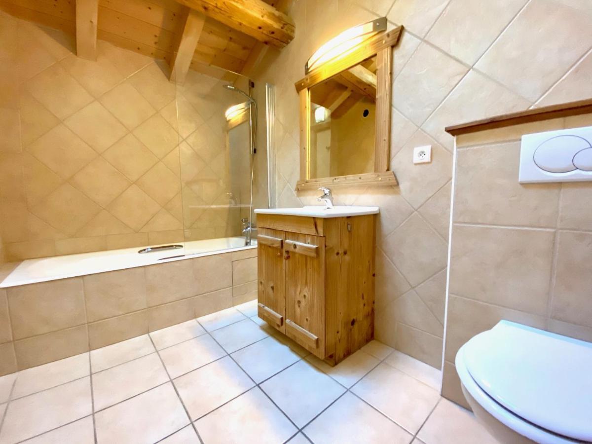 Chalet In Morzine Sleeping 12 With Sauna Bagian luar foto