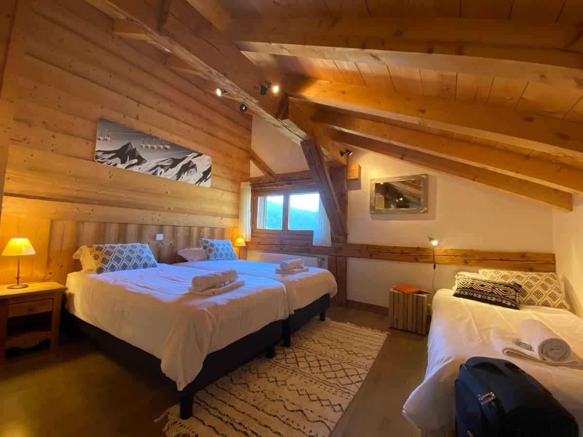 Chalet In Morzine Sleeping 12 With Sauna Bagian luar foto