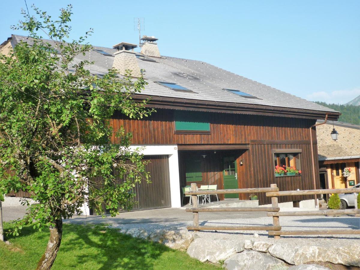 Chalet In Morzine Sleeping 12 With Sauna Bagian luar foto