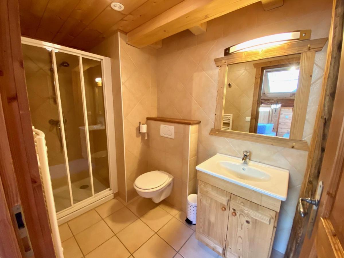 Chalet In Morzine Sleeping 12 With Sauna Bagian luar foto